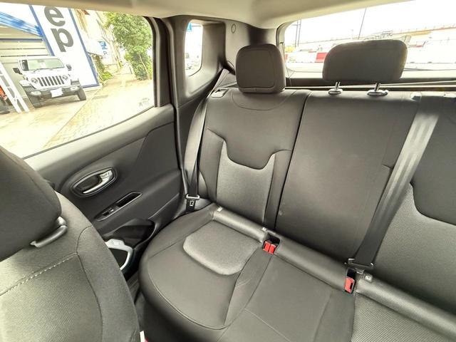 ジープ・レネゲード ロンジチュード　ＬＥＤヘッドランプ／クルーズコントロール／盗難防止システム／バックカメラ／純正Ｕコネクトディスプレイオーディオ／キーレスエントリー／ＥＴＣ付／ＵＳＢ入力端子／Ｂｌｕｅｔｏｏｔｈ／走行距離４３２００ｋｍ（60枚目）