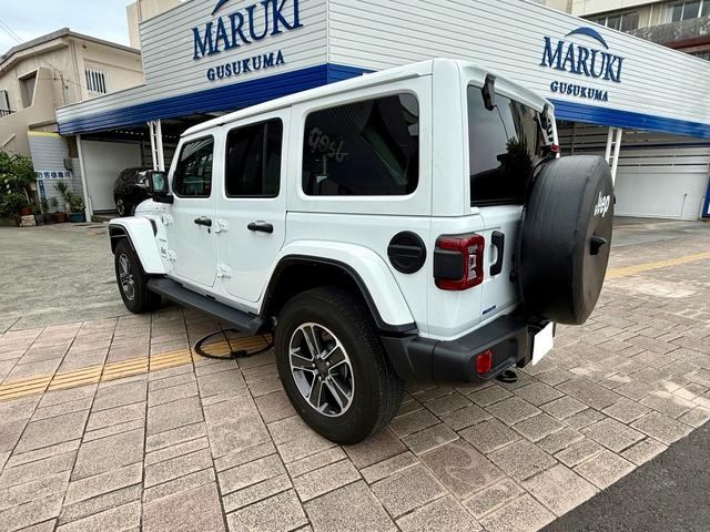 高いオフロード機能と街乗りでの快適性を両立した、人気のＪｅｅｐラングラーサハラが入庫いたしました。