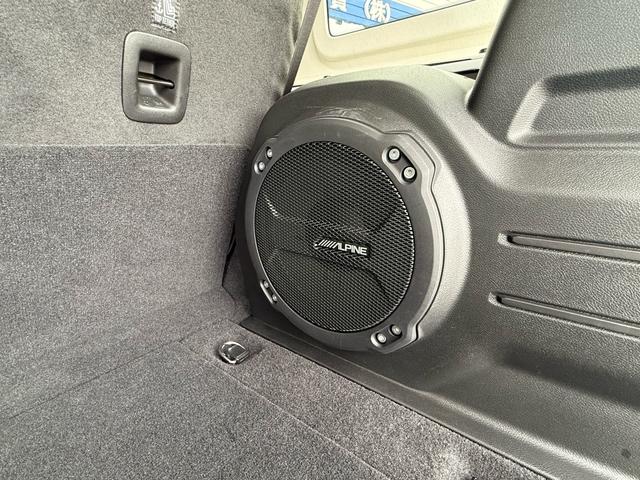 納車後は自社整備工場にて経験豊富なフロント・整備スタッフにてお客様のお車をメンテナンスさせていただきます。車検・点検整備・事故後の修理等アフターサービスも安心です。