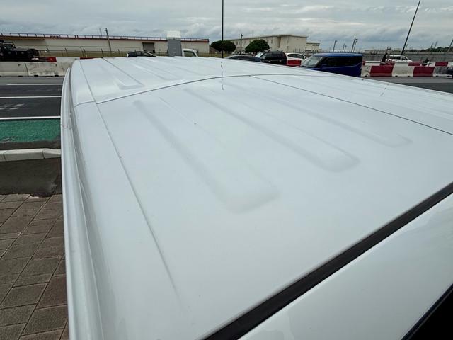 走行距離は５３００ｋｍで安心してお乗りいただけます。長さ４８７ｃｍ幅１８９ｃｍ高さ１８４ｃｍ