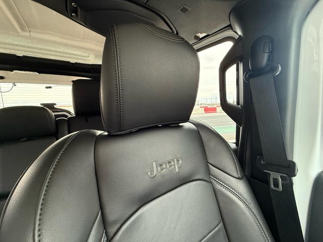 高級感のあるレザーシートになります。乗り心地も長距離ドライブには最適です。