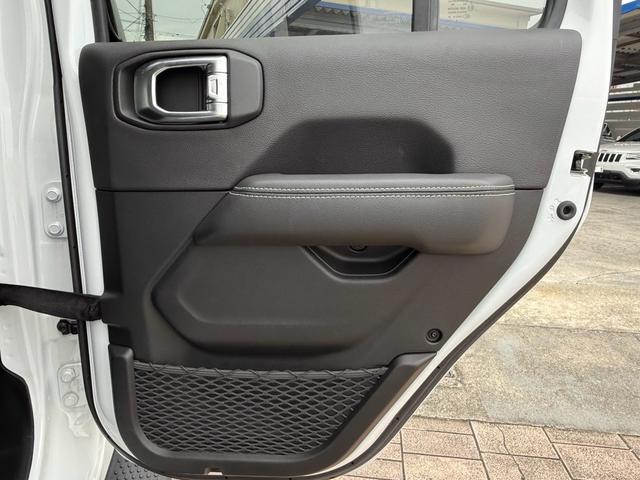 １９７２年の創立以来、５０年以上にわたり沖縄唯一の輸入車販売及び自社工場にて修理・アフターサービスを手掛けてまいりました。専門の知識を持ったスタッフがお客様に最適なお車をご提案させていただきます。