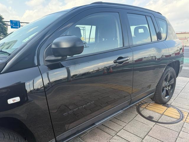 左側側面です。店頭にて現車確認できますので、ぜひお客様の目でお確かめ下さい。