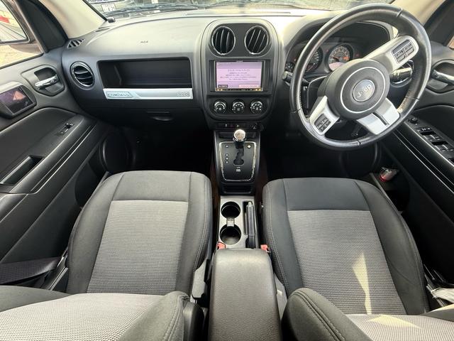 インパネ周りになります。各スイッチ部分の操作も確認済みですで使用感も少なく綺麗な状態です。