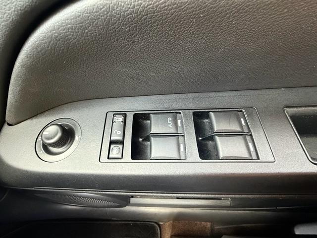 パワーウィンドウ付きですので、運転性にて全部の窓を開閉する事が可能ですので快適にドライブをお楽しみいただけます。