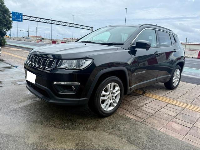 【アクセス】国道５８号線を那覇より北向けメイクマン浦添店手前の交差点をＵターン、約１０メートル先左側の丸貴本社ビルを超え約１０メートル先の同仁病院手前。ジープの看板を目印に！