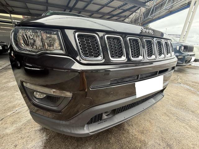 Ｊｅｅｐコンパスの個性を際立たせるフロントバンパー！外観のアクセントとして、Ｊｅｅｐらしいワイルドな印象を演出します。