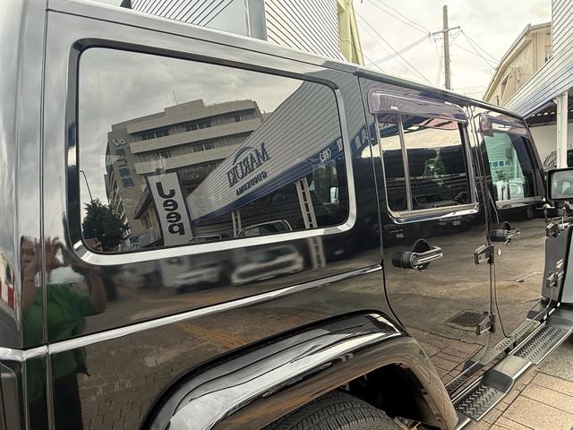 盗難防止装置／オプション本革シート／サイドビューモニター／ヒルディセントコントロール／シートヒーター／クルーズコントロール／サイドカメラ／ＥＴＣ付／ナビゲーション／ＣＤ付／ＴＶ付／１８インチホイール