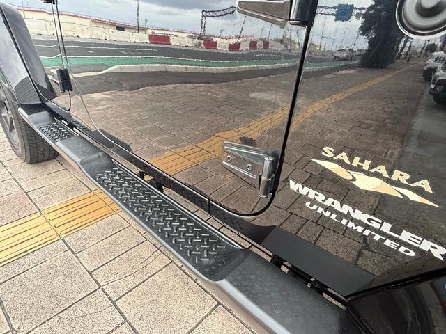 サイドステップ装備ですので、女性ドライバーにも楽々に乗り降りも可能です。