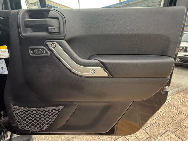 運転席側ドアパネルです。店頭にて現車確認できす。ぜひお客様の目でお確かめ下さい。