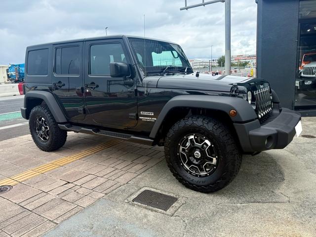 プライバシーガラスですので透過性を下げ、見えにくくする事によりプライバシーを守り安心してお乗りいただけます。