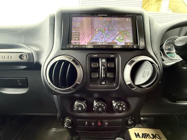インパネ周りになります。各スイッチ部分の操作も確認済みですで使用感も少なく綺麗な状態です。