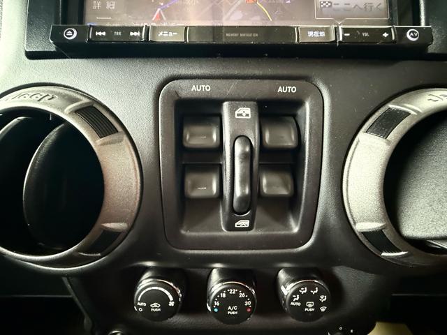 パワーウィンドウ付きですので、運転性にて全部の窓を開閉する事が可能ですので快適にドライブをお楽しみいただけます。
