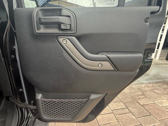 運転席側ドアパネルです。店頭にて現車確認できす。ぜひお客様の目でお確かめ下さい。