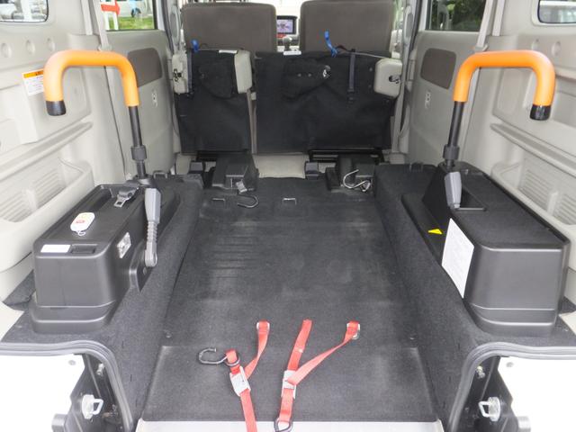 エブリイワゴン 　福祉車両　車椅子１台　電動ウインチ　ナビ／テレビ　バックカメラ（10枚目）