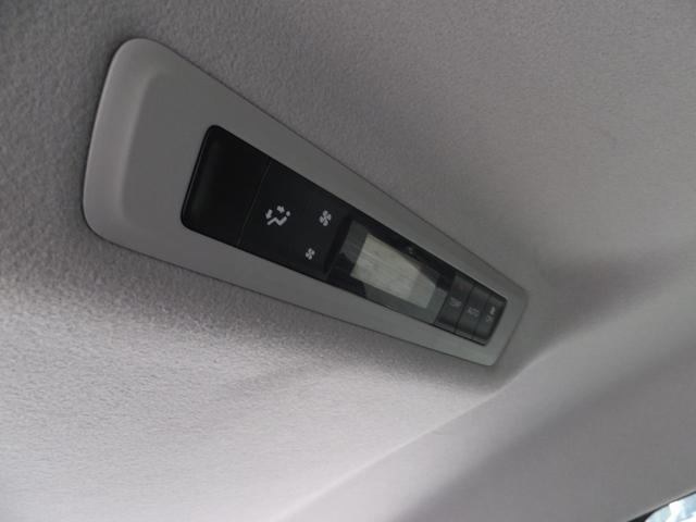 ノア Ｘ　福祉車両　車椅子１台　後部スロープ　電動固定装置　ナビ／テレビ　バックカメラ　左側パワースライドドア（40枚目）
