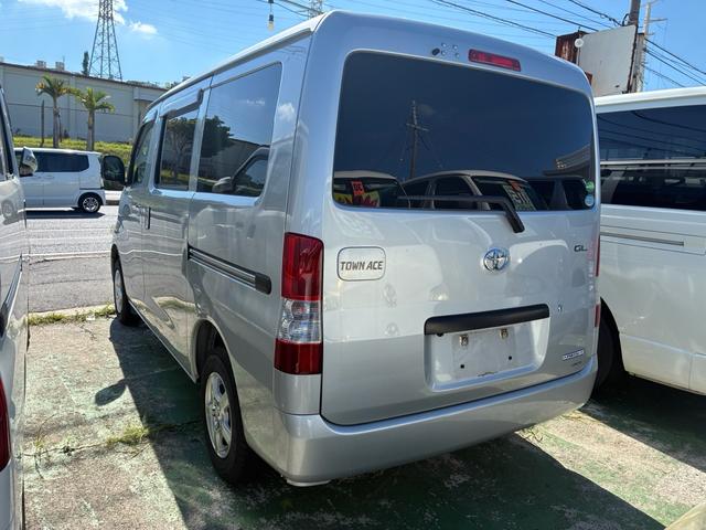 タウンエースバン ＧＬ　純正ナビ　ＴＶ　Ｂｌｕｅｔｏｏｔｈ　バックモニター　ＥＴＣ　社外アルミホイール　禁煙車（8枚目）
