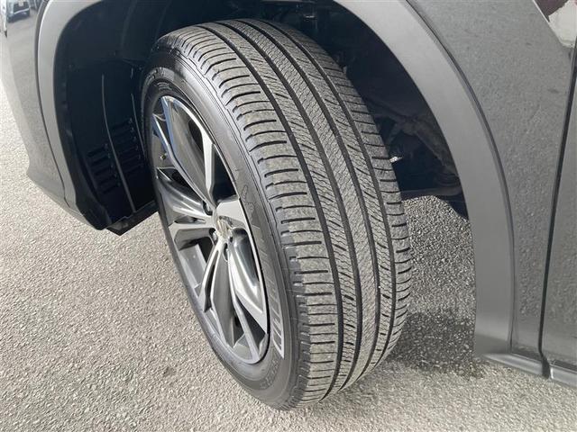 タイヤサイズ２３５／５５Ｒ２０