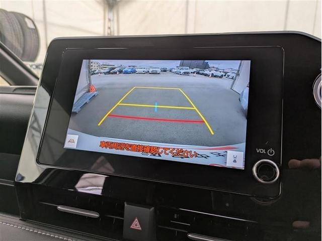 バックガイドモニターで、後方を確認しながら安心して駐車することができます。運転初心者も熟練者も必須の機能ですよ!