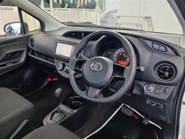 ヴィッツ Ｆ　メモリーナビ　ミュージックプレイヤー接続可　バックカメラ　衝突被害軽減システム　ＥＴＣ（22枚目）