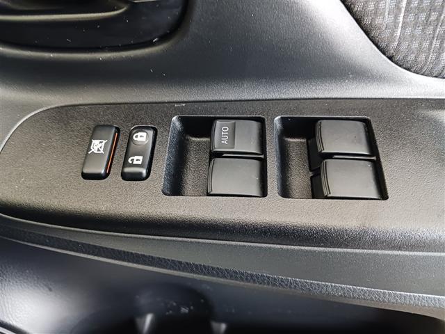 ヴィッツ Ｆ　メモリーナビ　ミュージックプレイヤー接続可　バックカメラ　衝突被害軽減システム　ＥＴＣ（36枚目）