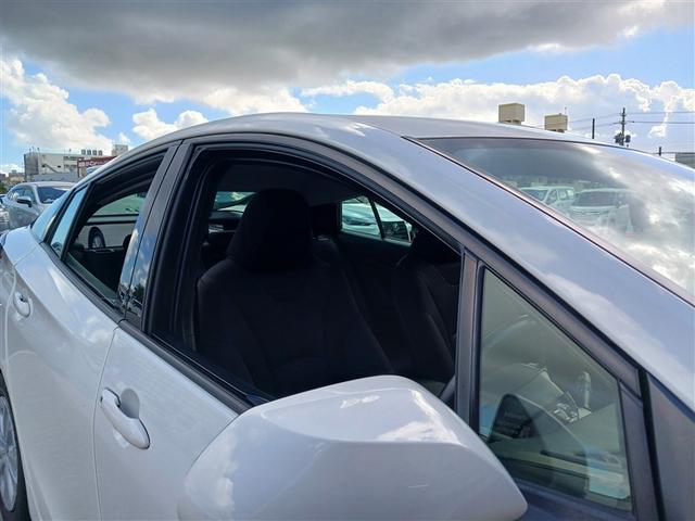 プリウス Ｓ　ＤＶＤ再生　ミュージックプレイヤー接続可　バックカメラ　衝突被害軽減システム　ＥＴＣ　ＬＥＤヘッドランプ（13枚目）