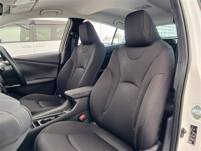 プリウス Ｓ　ＤＶＤ再生　ミュージックプレイヤー接続可　バックカメラ　衝突被害軽減システム　ＥＴＣ　ＬＥＤヘッドランプ（17枚目）