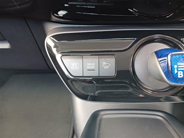 プリウス Ｓ　ＤＶＤ再生　ミュージックプレイヤー接続可　バックカメラ　衝突被害軽減システム　ＥＴＣ　ＬＥＤヘッドランプ（32枚目）