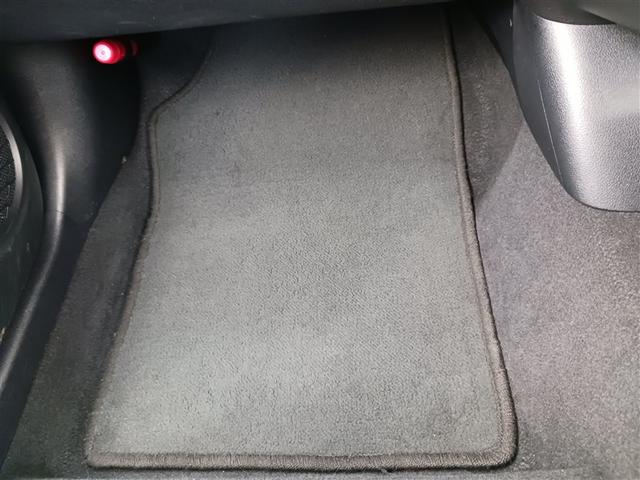 プリウス Ｓ　ＤＶＤ再生　ミュージックプレイヤー接続可　バックカメラ　衝突被害軽減システム　ＥＴＣ　ＬＥＤヘッドランプ（37枚目）