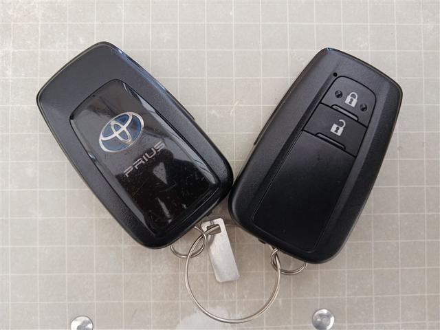 プリウス Ｓ　ＤＶＤ再生　ミュージックプレイヤー接続可　バックカメラ　衝突被害軽減システム　ＥＴＣ　ＬＥＤヘッドランプ（39枚目）