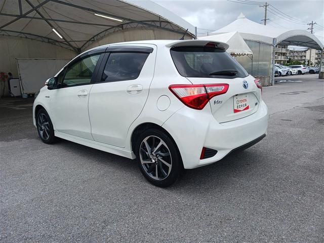 ヴィッツ ハイブリッドU スポーティパッケージ ワンセグ メモリーナビ ミュージックプレイヤー接続可 バックカメラ 衝突被害軽減システム ETC ドラレコ 記録簿(4枚目)