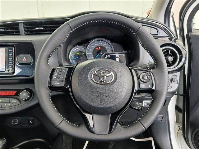 ヴィッツ ハイブリッドU スポーティパッケージ ワンセグ メモリーナビ ミュージックプレイヤー接続可 バックカメラ 衝突被害軽減システム ETC ドラレコ 記録簿(20枚目)