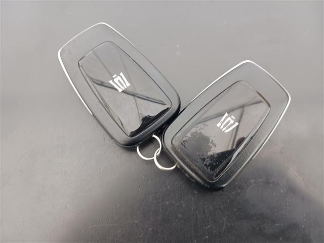 クラウンハイブリッド Ｇ－エグゼクティブ　フルセグ　メモリーナビ　ＤＶＤ再生　ミュージックプレイヤー接続可　バックカメラ　衝突被害軽減システム　ＥＴＣ　ＬＥＤヘッドランプ（39枚目）