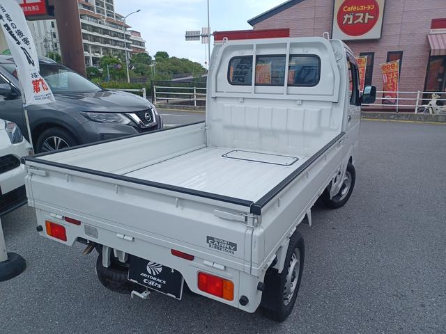 荷台に大きなダメージ無し