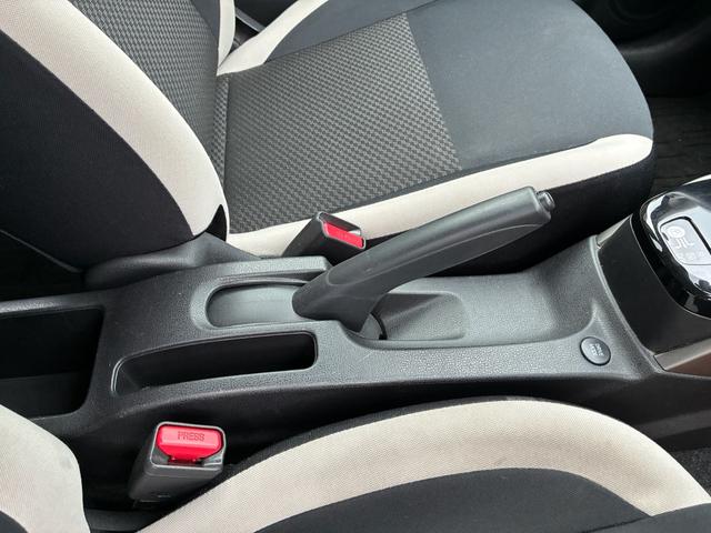 ノート ｅ－パワー　Ｘ　スマートキー　アラウンドビューモニター　ドライブレコーダー（16枚目）