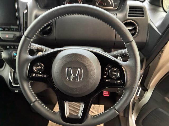 Ｎ－ＢＯＸカスタム Ｌターボ　プッシュスタート　スマートキー　ＥＴＣ　バックカメラ　両側パワースライドドア　ハーフレザーシート　レーダーブレーキ　クルーズコントロール　ＴＶナビ（10枚目）