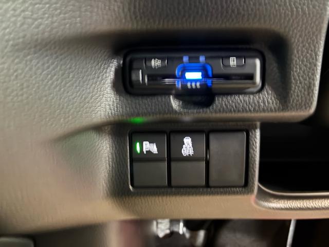 Ｎ－ＢＯＸカスタム Ｌターボ　プッシュスタート　スマートキー　ＥＴＣ　バックカメラ　両側パワースライドドア　ハーフレザーシート　レーダーブレーキ　クルーズコントロール　ＴＶナビ（14枚目）