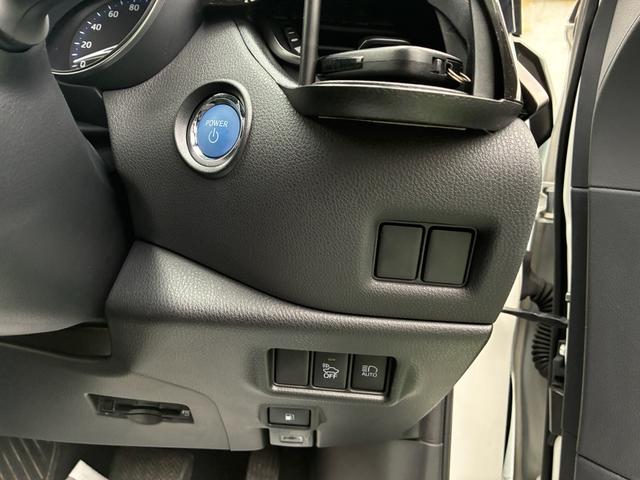 Ｃ－ＨＲ Ｇ　純正９インチナビ　フルセグＴＶ　バックカメラ　モデリスタエアロ　ハーフレザーシート　ブラインドポットモニター　ＥＴＣ　ステアリングスイッチ　Ｂｌｕｅｔｏｏｔｈ　ドラレコ（11枚目）