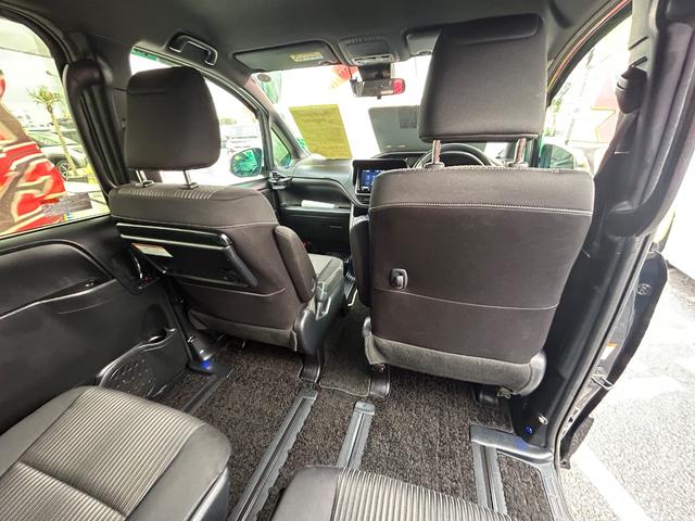 ヴォクシー ＺＳ　煌ＩＩ（31枚目）