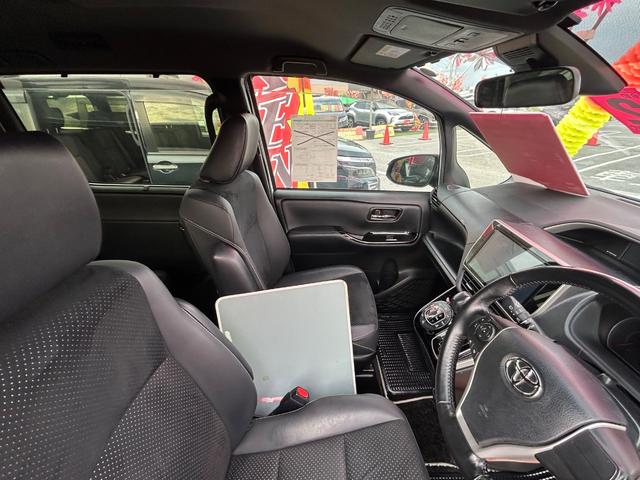 ヴォクシー ＺＳ　煌ＩＩＩ（5枚目）