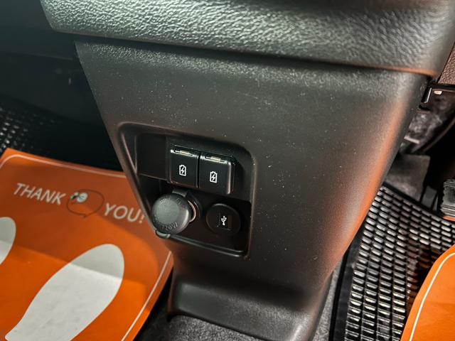 スペーシアカスタム ハイブリッドＸＳ　純正ナビ・ＴＶ・ＤＶＤ・ブルートゥース・全方位アラウンドビューカメラ・両側パワースライドドア・デュアルカメラブレーキサポート（33枚目）