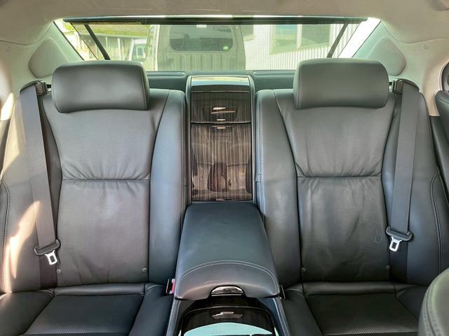 ＬＳ ＬＳ６００ｈＬ　エグゼクティブパッケージ　ＢＴ接続　ＵＳＢ入力端子　フルセグＴＶ　後席モニター　シートヒーター　シートエアコン　パワーシート　シートリフター　障害物センサー　クルーズコントロール　パーキングアシスト　ＬＥＤヘッドライト（15枚目）
