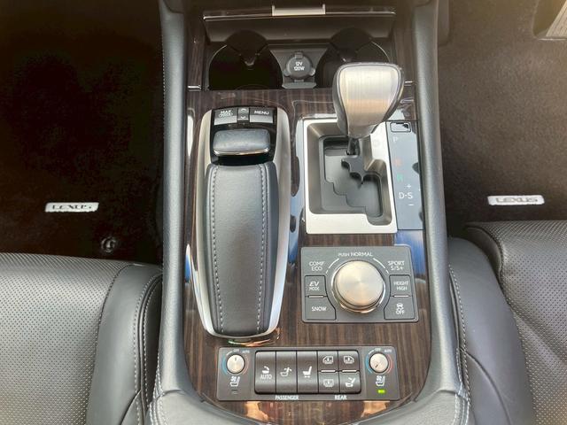 ＬＳ ＬＳ６００ｈＬ　エグゼクティブパッケージ　ＢＴ接続　ＵＳＢ入力端子　フルセグＴＶ　後席モニター　シートヒーター　シートエアコン　パワーシート　シートリフター　障害物センサー　クルーズコントロール　パーキングアシスト　ＬＥＤヘッドライト（20枚目）