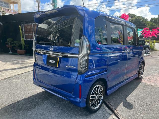 Ｎ－ＢＯＸカスタム Ｇ・Ｌホンダセンシング　障害物センサー　クルーズコントロール　アイドリングストップ　禁煙車　ミュージック接続可　ＤＶＤ再生　ＢＴ接続　フルセグＴＶ　シートヒーター　バックモニター　純正アルミ（9枚目）