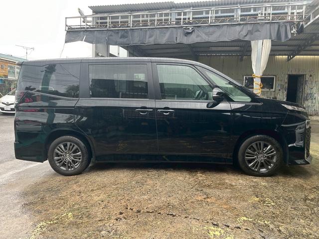 ヴォクシー S-G バックカメラ フルエアロ LEDライト スマートキー プッシュスタート 集中ドアロック 盗難防止装置 ドライブレコーダー オートライト クルーズコントロール パーキングアシスト アイドリングストップ(3枚目)