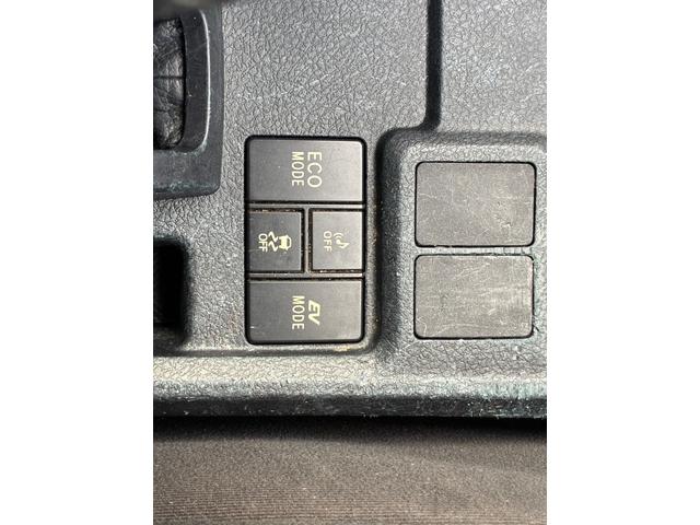 カローラフィールダー ハイブリッド　フルセグＴＶ　バックカメラ　Ｂｌｕｅｔｏｏｔｈ　ドライブレコーダー　ＥＴＣ　シートカバー　消耗部品交換（タイヤ＆バッテリー）　ハイブリッドバッテリー交換済み（16枚目）