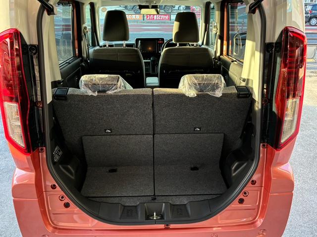 スペーシア ハイブリッドＸ　全方位モニター９インチナビ　バックカメラ　フルセグＴＶ　ＨＤＭＩミラーリング　ドライブレコーダー　ＥＴＣ　シートカバー　両側パワースライドドア（12枚目）