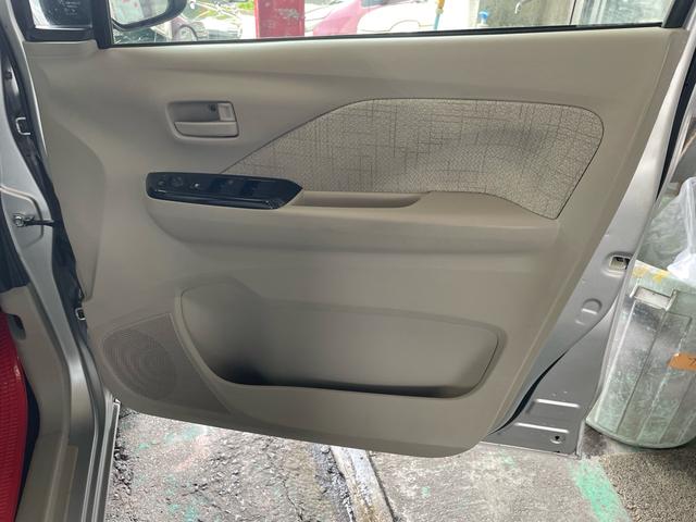 デイズ Ｘ　純正９インチワイドナビＴＶ　プッシュスタート　インテリキー　Ｂｌｕｅｔｏｏｔｈ　　バックカメラ　ステアリングリモコン　ＥＴＣ　アイドリングストップ　ＤＶＤ（3枚目）