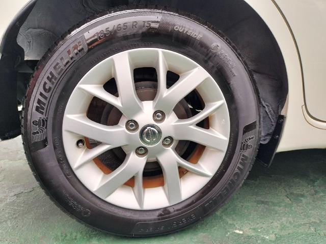 ノート ｅ－パワー　メダリスト　アラウンドビューモニター　レザーシート　Ｂｌｕｅｔｏｏｔｈ　ＤＶＤ　純正７インチナビ　フルセグＴＶ　プッシュスタート　ステアリングリモコン　バックカメラ　レーダーブレーキサポート　純正アルミ　ＥＴＣ（14枚目）