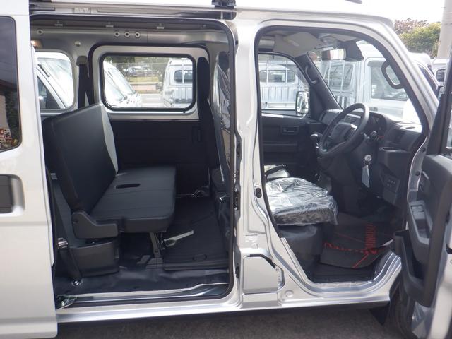 ハイゼットカーゴ スペシャル エアコンパワステスマート5速マニアルアシスト付き(12枚目)